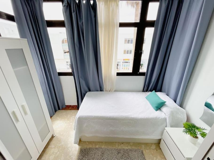 Oceano Azul Luminoso 50 Metros Del Mar En Centro Apartment Corralejo Exterior photo